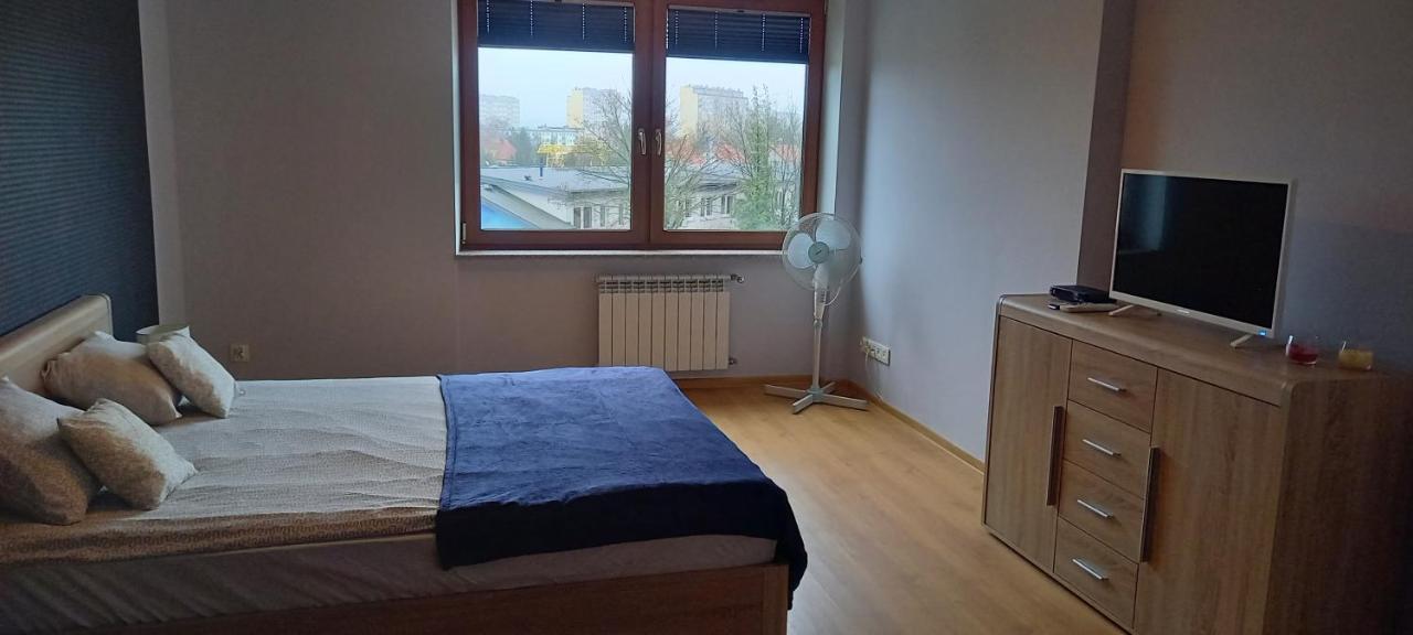 סלאופסק Konarskiego Apartments מראה חיצוני תמונה
