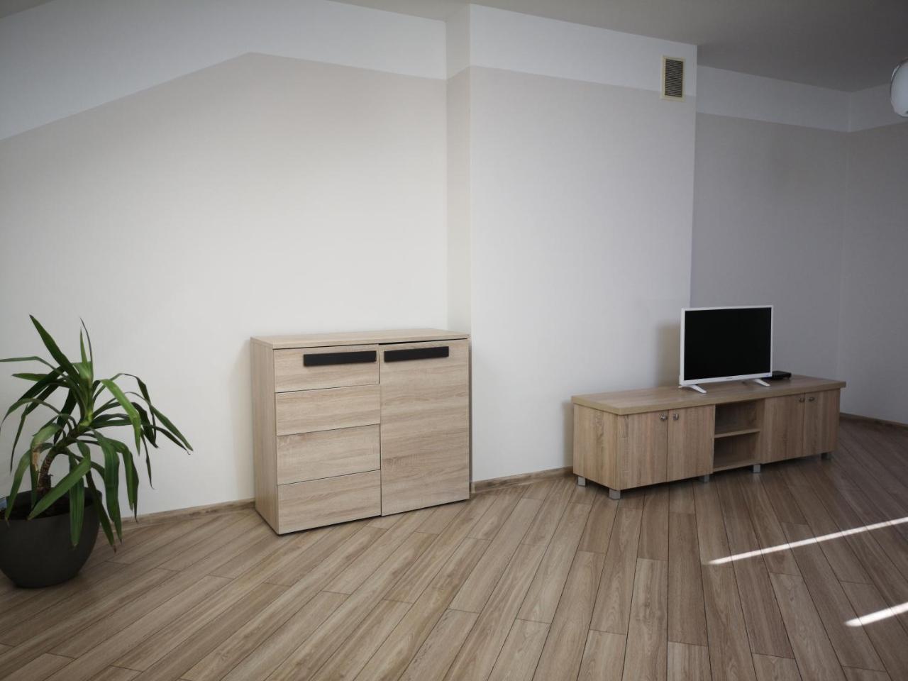 סלאופסק Konarskiego Apartments מראה חיצוני תמונה