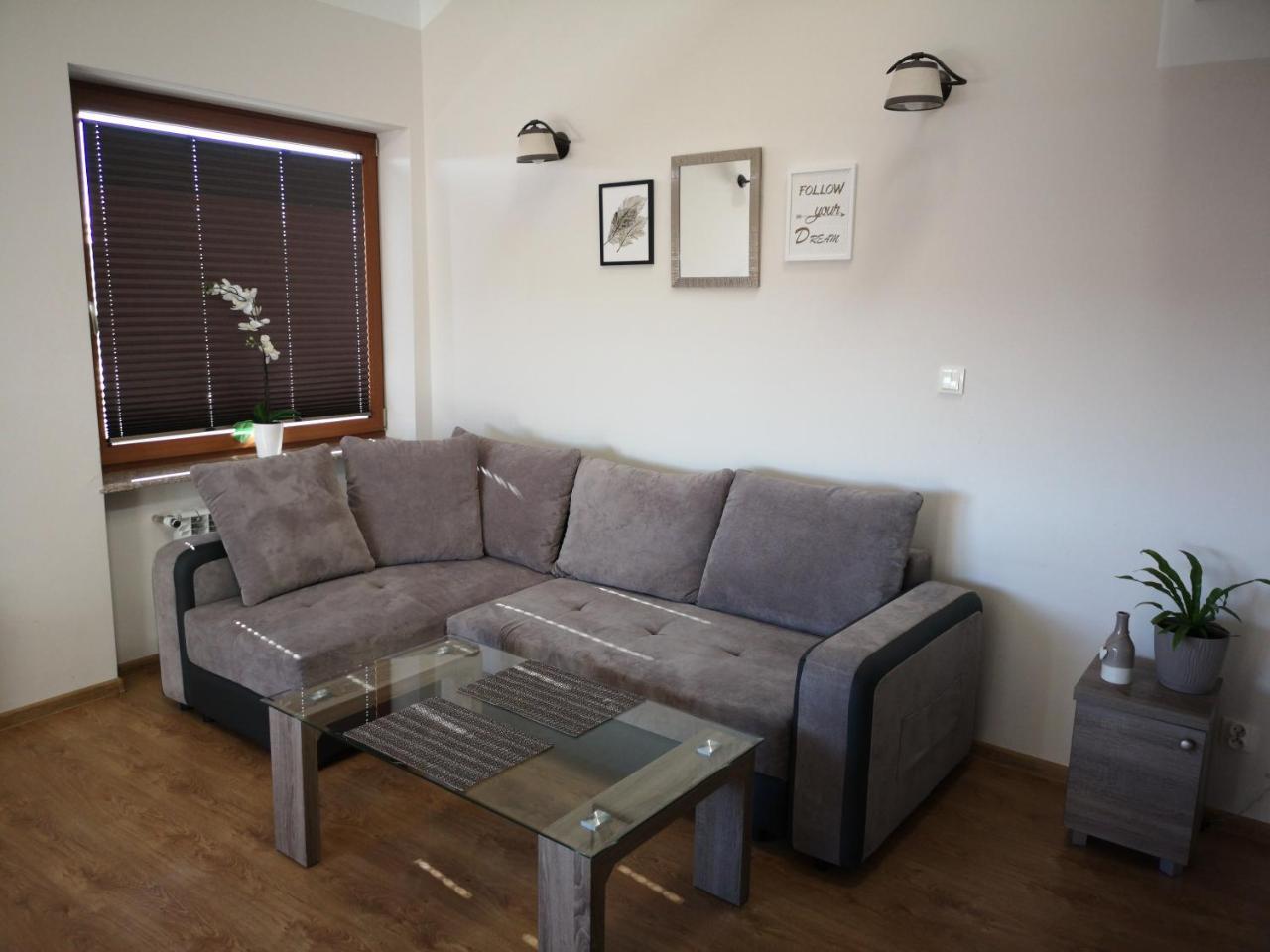 סלאופסק Konarskiego Apartments מראה חיצוני תמונה